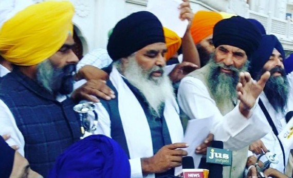 ਭਾਈ ਧਿਆਨ ਸਿੰਘ ਮੰਡ ਅਕਾਲ ਤਖ਼ਤ ਸਾਹਿਬ ਦੇ ਬਾਹਰ ਮੀਡੀਆ ਨੂੰ ਸੰਬੋਧਿਤ ਹੁੰਦੇ ਹੋਏ (ਫਾਈਲ ਫੋਟੋ)
