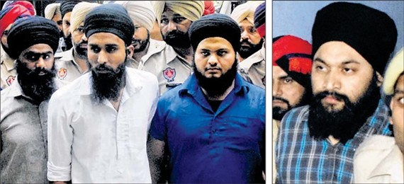 ਭਾਈ ਰਣਜੀਤ ਸਿੰਘ ਢੱਡਰੀਆਂਵਾਲਿਆਂ ’ਤੇ ਹਮਲਾ ਕਰਨ ਦੇ ਮਾਮਲੇ ’ਚ ਗ੍ਰਿਫਤਾਰ ਕੀਤੇ ਹਮਲਾਵਰਾਂ ਨੂੰ ਲੁਧਿਆਣਾ ਅਦਾਲਤ ਵਿਚ ਪੇਸ਼ ਕਰਨ ਵੇਲੇ ਦੀ ਤਸਵੀਰ (ਫਾਈਲ ਫੋਟੋ)