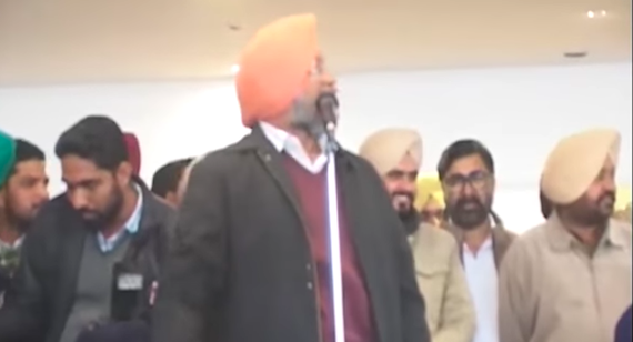 ਜਗਦੀਪ ਨਕਈ 1 ਫਰਵਰੀ 2017 ਨੂੰ ਬਾਦਲ ਦਲ ਅਤੇ ਡੇਰਾ ਸਿਰਸਾ ਦੀ ਸਾਂਝੀ ਰੈਲੀ ਨੂੰ ਬਠਿੰਡਾ ਵਿਖੇ ਸੰਬੋਧਨ ਕਰਦਾ ਹੋਇਆ