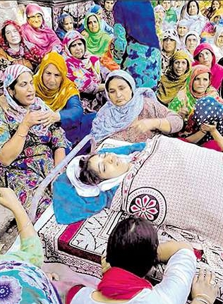 ਗ੍ਰਨੇਡ ਹਮਲੇ 'ਚ ਮਰਨ ਵਾਲੀ ਪਿੰਟੀ ਕੌਰ ਦੇ ਪਰਿਵਾਰਕ ਮੈਂਬਰ-1
