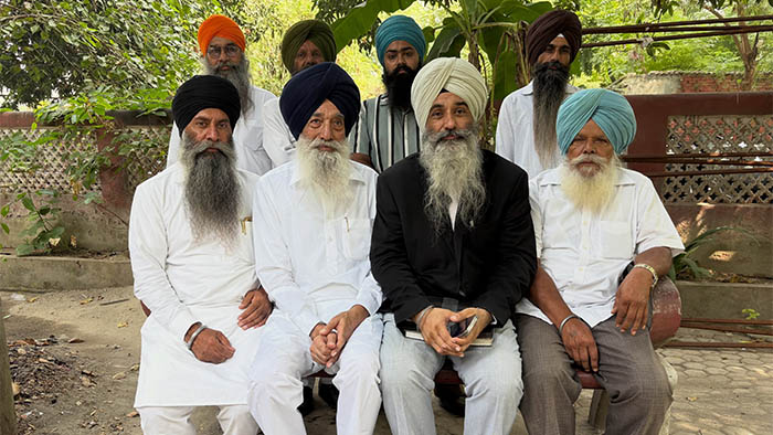 Jaspal-Singh-Manjhpur-with-Narain-Singh-Chaura-and-Others on sukhbir badal attack