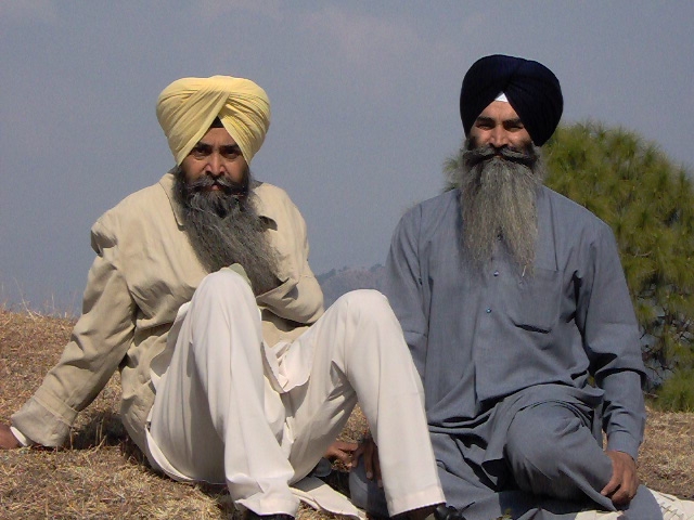 ਸਿੱਖ ਸੰਘਰਸ਼ ਦੀ ਲਾਸਾਨੀ ਜੋੜੀ: ਭਾਈ ਦਲਜੀਤ ਸਿੰਘ ਬਿੱਟੂ ਅਤੇ ਭਾਈ ਸੁਰਿੰਦਰਪਾਲ ਸਿੰਘ ਠਰੂਆ।