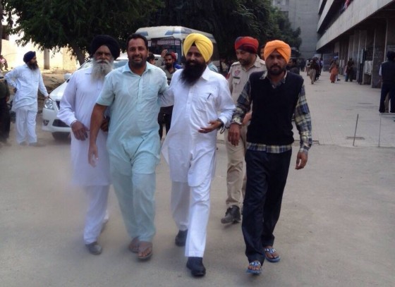 ਥਾਣੇਦਾਰ ਨੇ ਬਾਪੂ ਸੂਰਤ ਸਿੰਘ ਦੇ ਪੁੱਤਰ ਰਵਿੰਦਰਜੀਤ ਸਿੰਘ ਦੀ ਅਦਾਲਤੀ ਖਾਰਜ਼ੇ ਵਿੱਚ ...