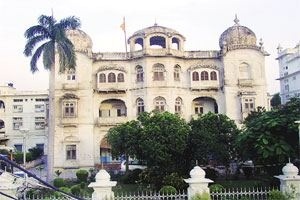 ਮੁੱਖ ਦਫਤਰ ਸ਼੍ਰੋਮਣੀ ਗੁਰਦੁਆਰਾ ਪ੍ਰਬੰਧਕ ਕਮੇਟੀ, ਅੰਮ੍ਰਿਤਸਰ